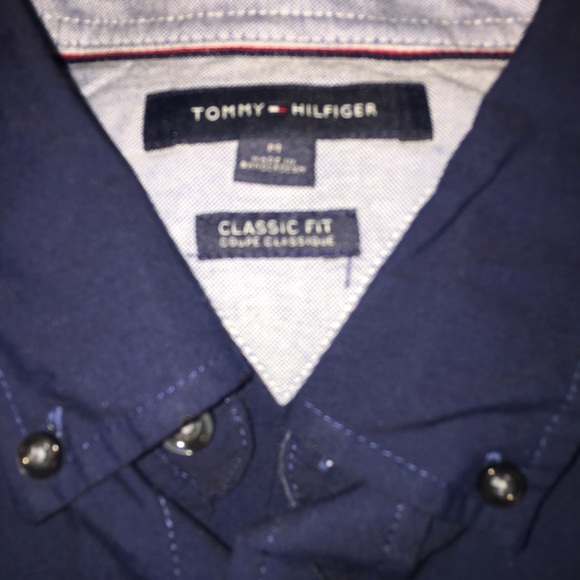 Men’s Tommy Hilfiger button down long sleeve - Picture 2 of 4